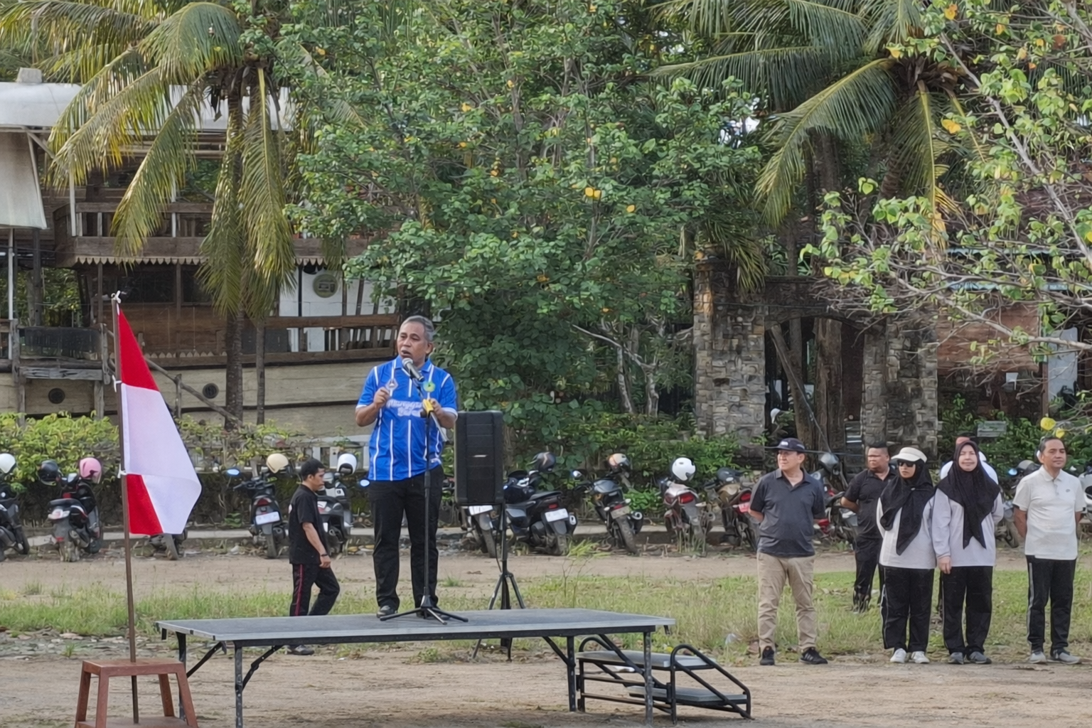 Aksi Bersih Pantai Digelar Serentak, Bupati Edi Endi Tekankan Tanggung Jawab Bersama